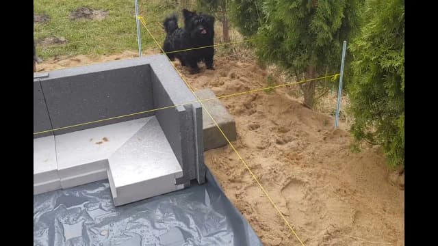 Ile kosztują fundamenty pod dom 100m2? Poznaj ukryte koszty i czynniki